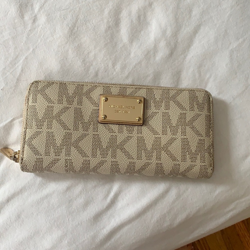 Michael Kors wallet